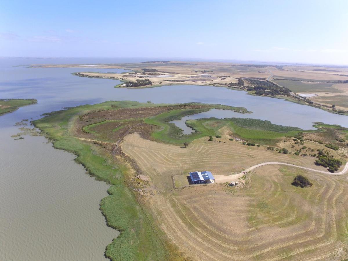 Coorong Island Retreat - Farm Stay At Pet Friendly Property Meningie Экстерьер фото