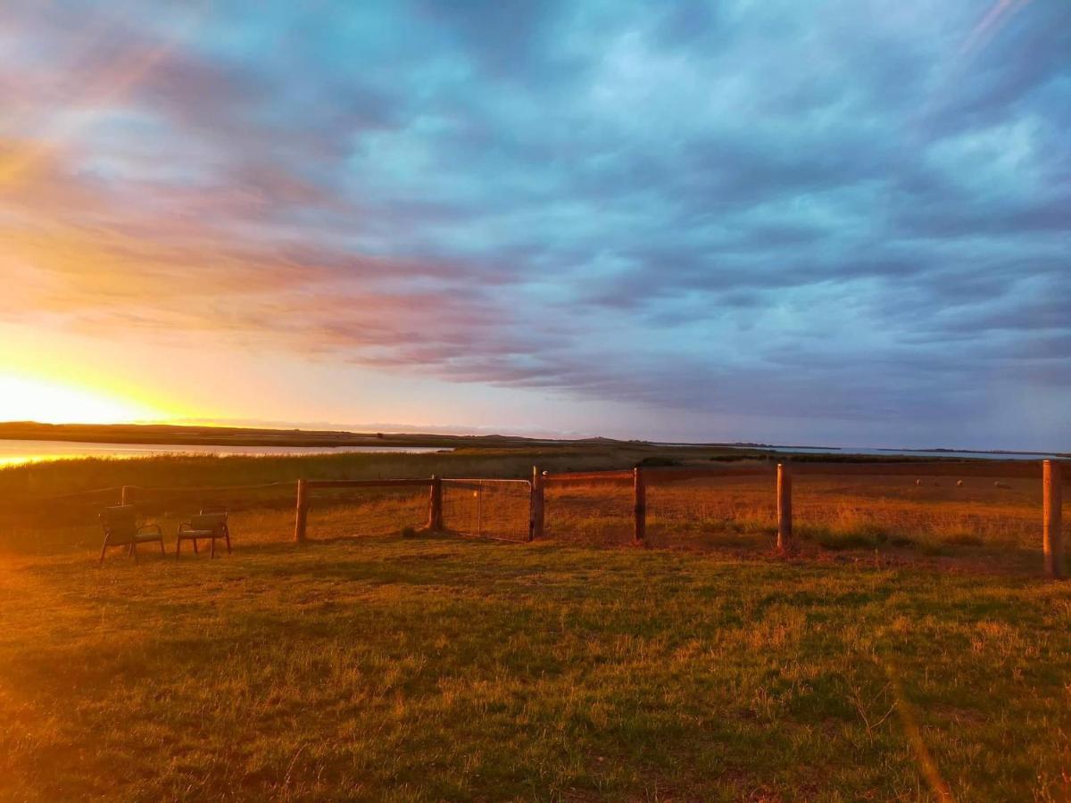 Coorong Island Retreat - Farm Stay At Pet Friendly Property Meningie Экстерьер фото