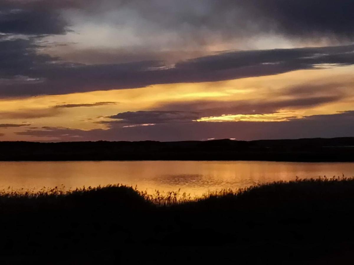 Coorong Island Retreat - Farm Stay At Pet Friendly Property Meningie Экстерьер фото