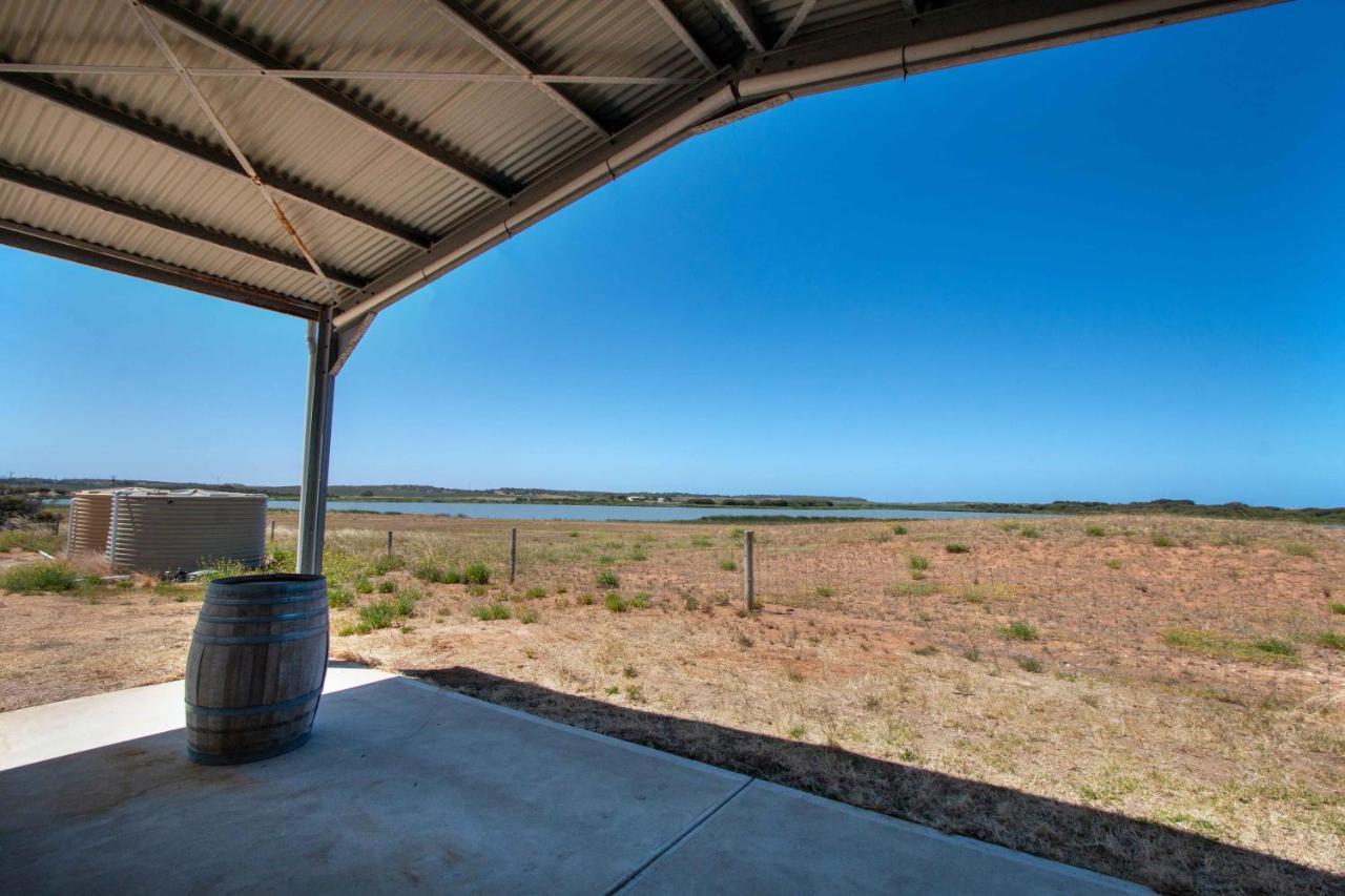 Coorong Island Retreat - Farm Stay At Pet Friendly Property Meningie Экстерьер фото